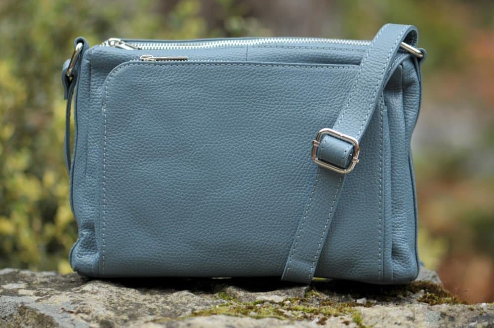 Kožená crossbody kabelka MaxFly 5542 ocean - světle modrá - náhled 2