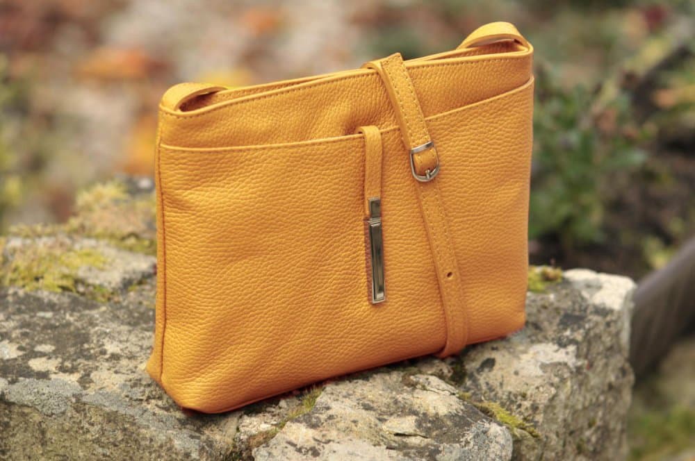 Dámská kožená crossbody kabelka 5085 tmavě žlutá - náhled 3