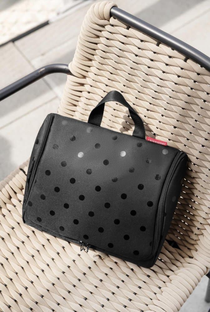 Toaletní taštička Reisenthel Toiletbag Glossy dots black WH7075 - náhled 5